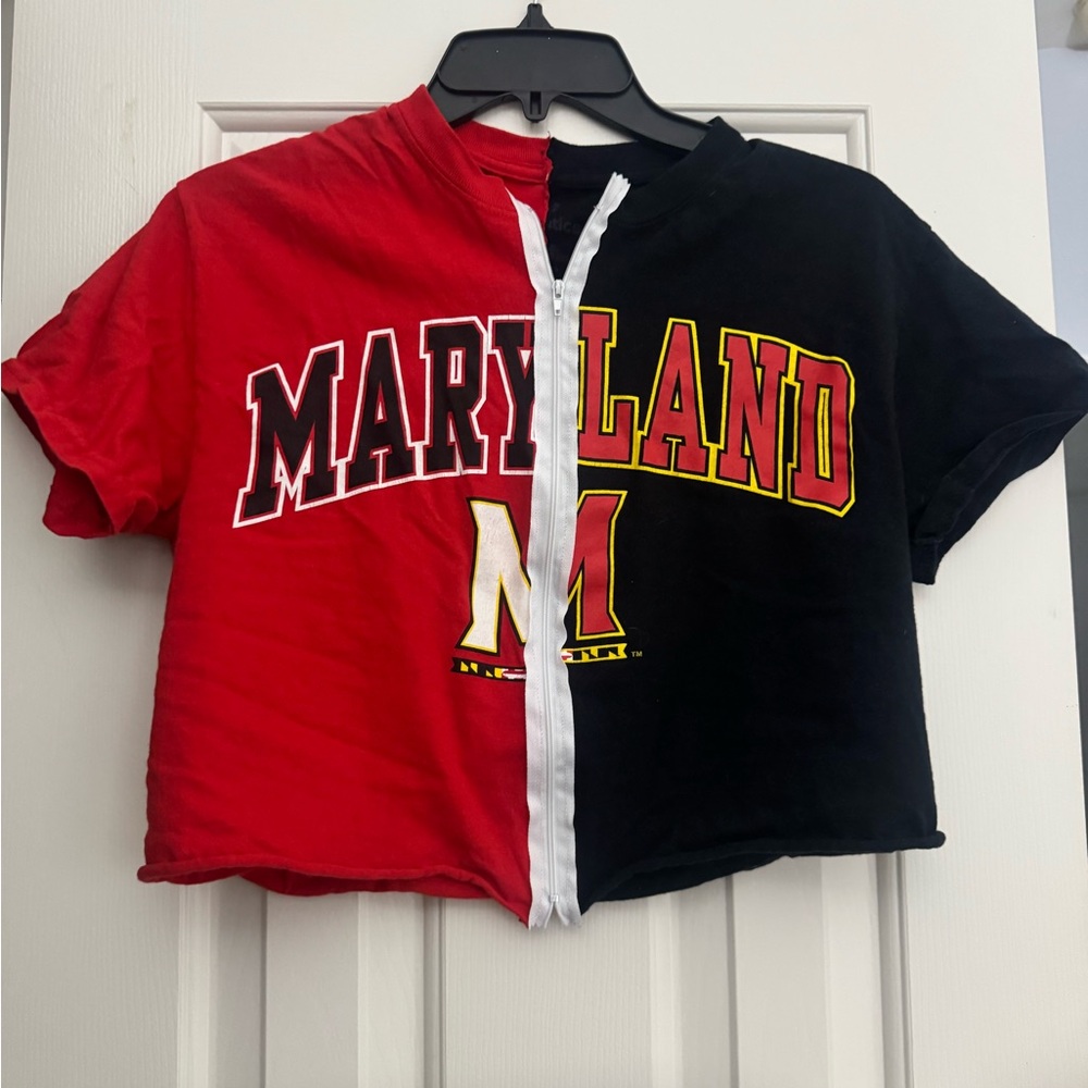 Maryland Two-Tone Zip-Front Crop Tee - Red & Black